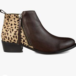 Journee Signature brown and leopard ankle booties Size 6.5 NWOT